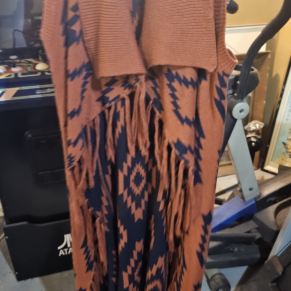 Romeo & Juliet Couture Fringe Knit Poncho